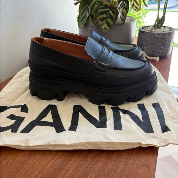 Ganni Women’s Black Lugsole Chunky Loafers - Picture 2 of 10